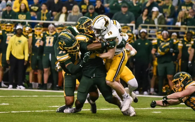 Cowboys Drop Initial Battle of the Basins, 28-0