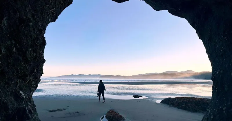 Kelvin wave raises the sea level along the West Coast