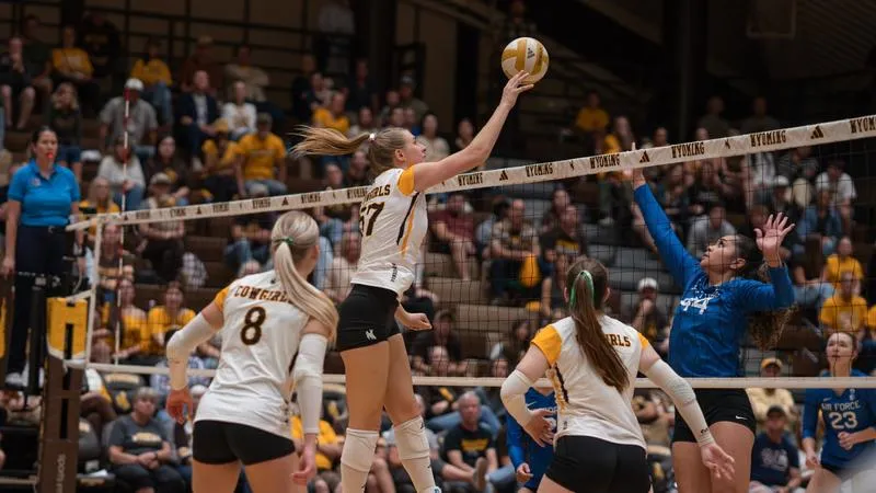 Cowgirls Battle Past Air Force in Four
