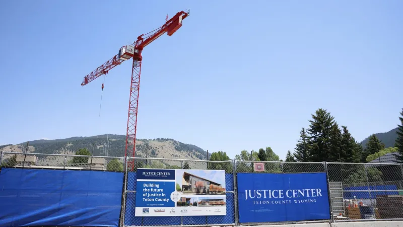 Construction crews begin work on steel frame of Justice Center