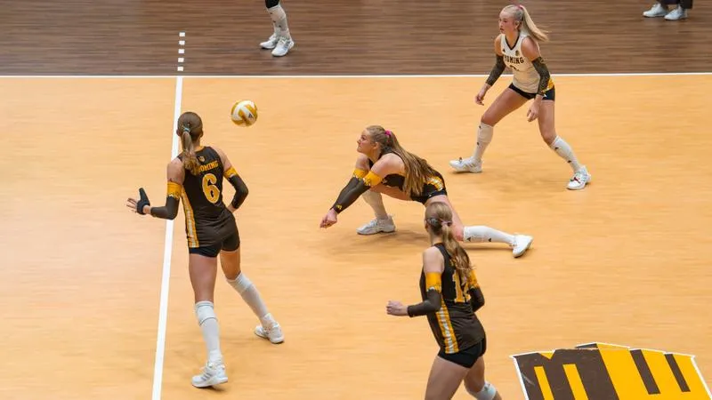 Cowgirls Fall in Four to Hawai'i