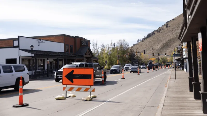 WYDOT continues work on Broadway, night shifts on WY22
